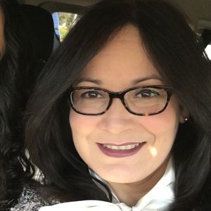 Meet your Posher, Mayra